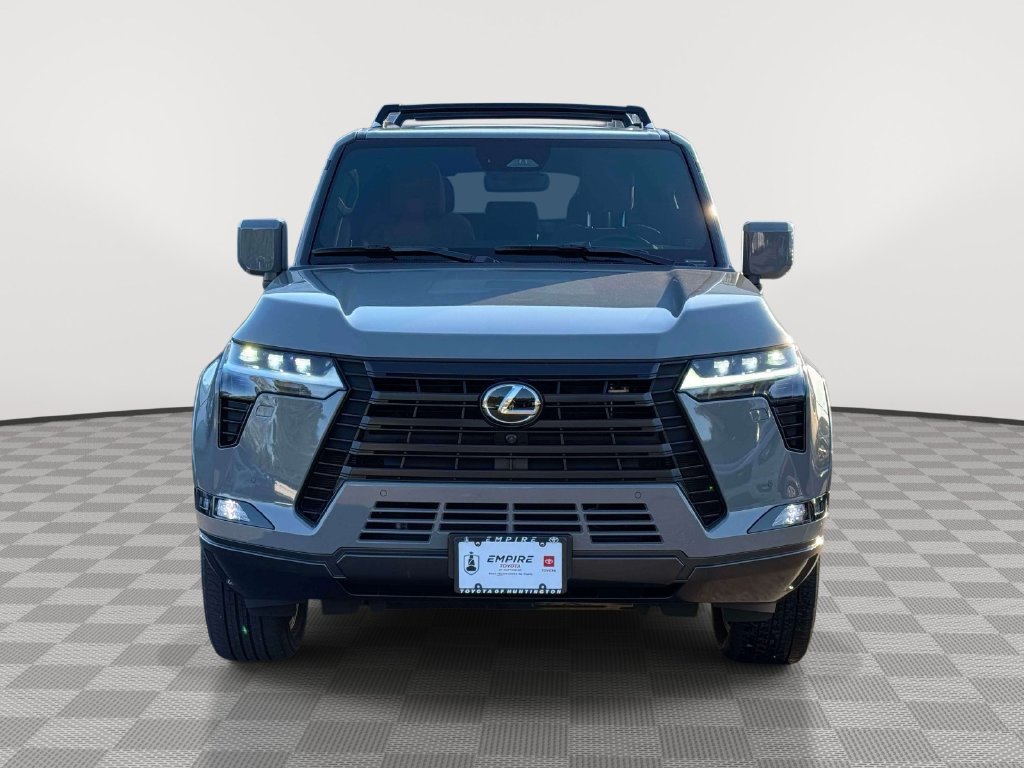 Used 2024 Lexus GX 550 AWD/4WD image 2