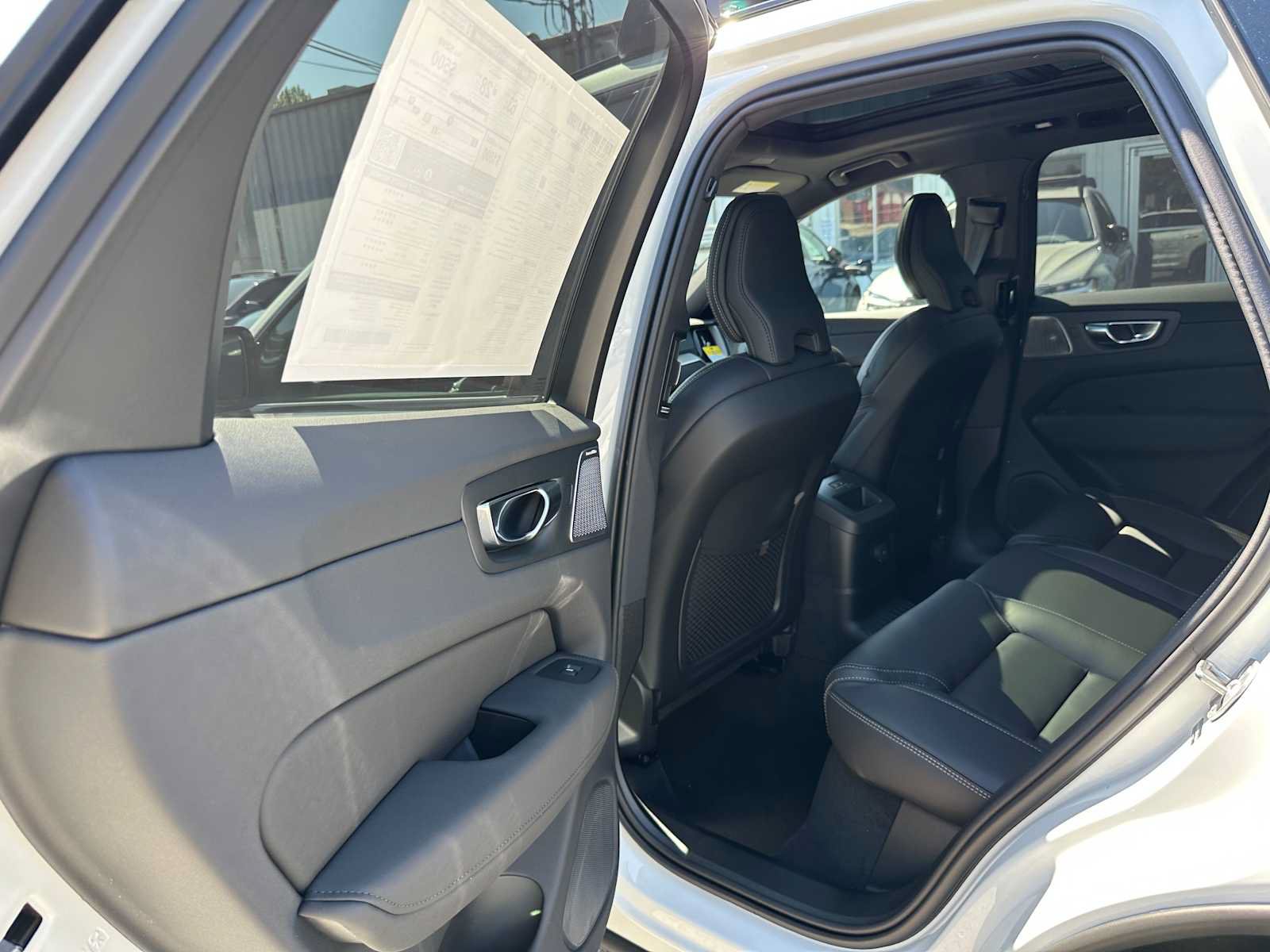 New 2026 Volvo XC60 T8 Ultra w/ Protection Package Premier AWD/4WD image 16