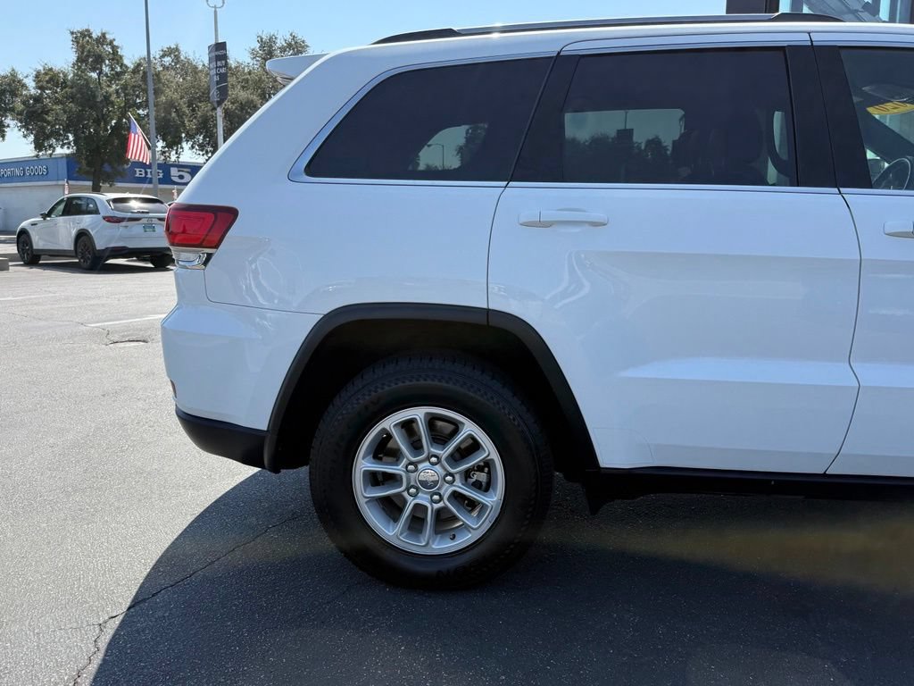 Used 2020 Jeep Grand Cherokee Laredo RWD image 13