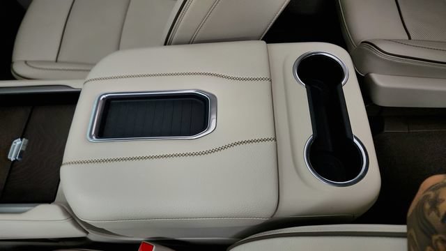 Used 2024 GMC Yukon Denali AWD/4WD image 76