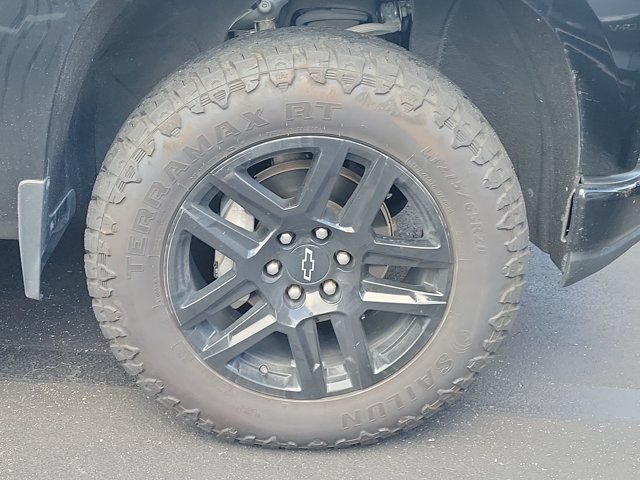 Used 2021 Chevrolet Silverado 1500 LT Trail Boss w/ Bed Protection Package AWD/4WD image 2