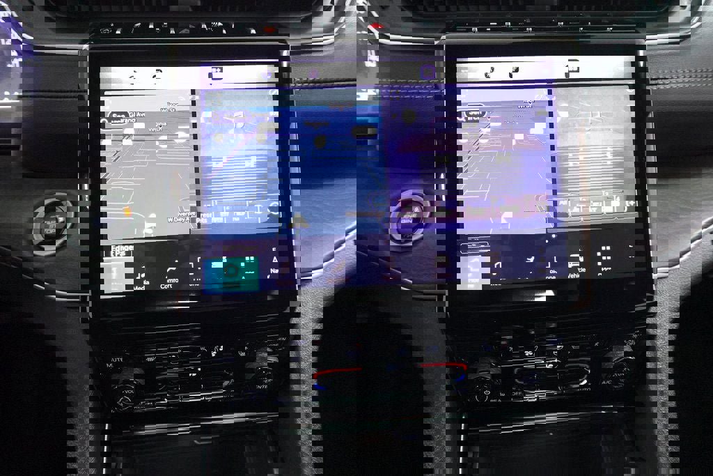 New 2025 Jeep Grand Cherokee L Limited w/ Luxury Tech Group II image 17