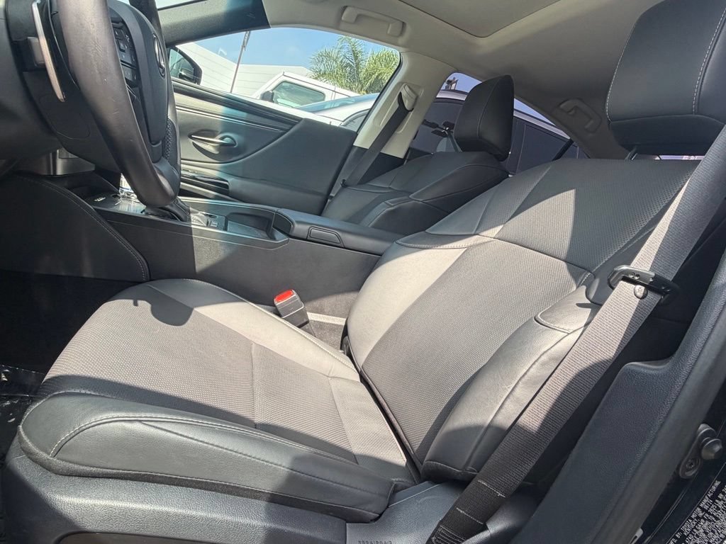 Used 2024 Lexus ES 350 FWD image 8