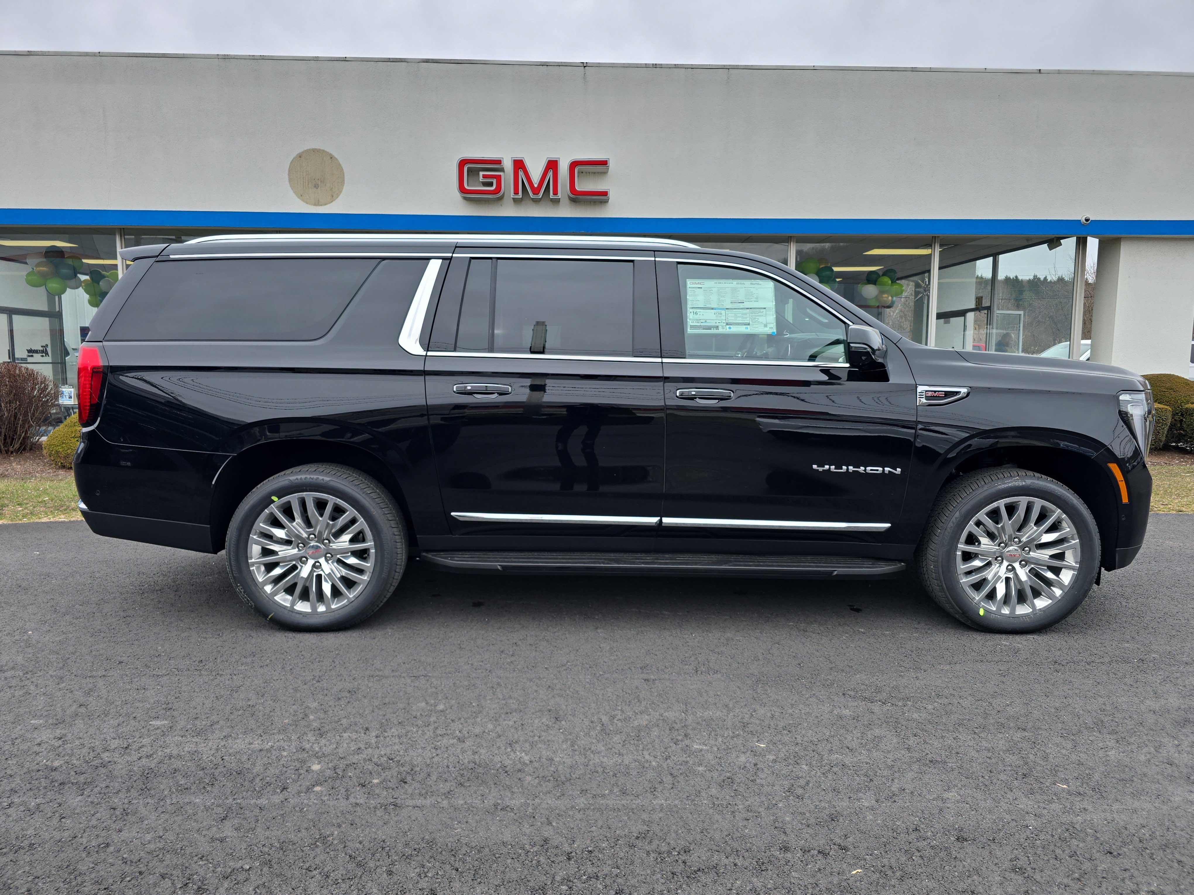 New 2026 GMC Yukon XL Elevation w/ LPO, Floor Liner Package image 2