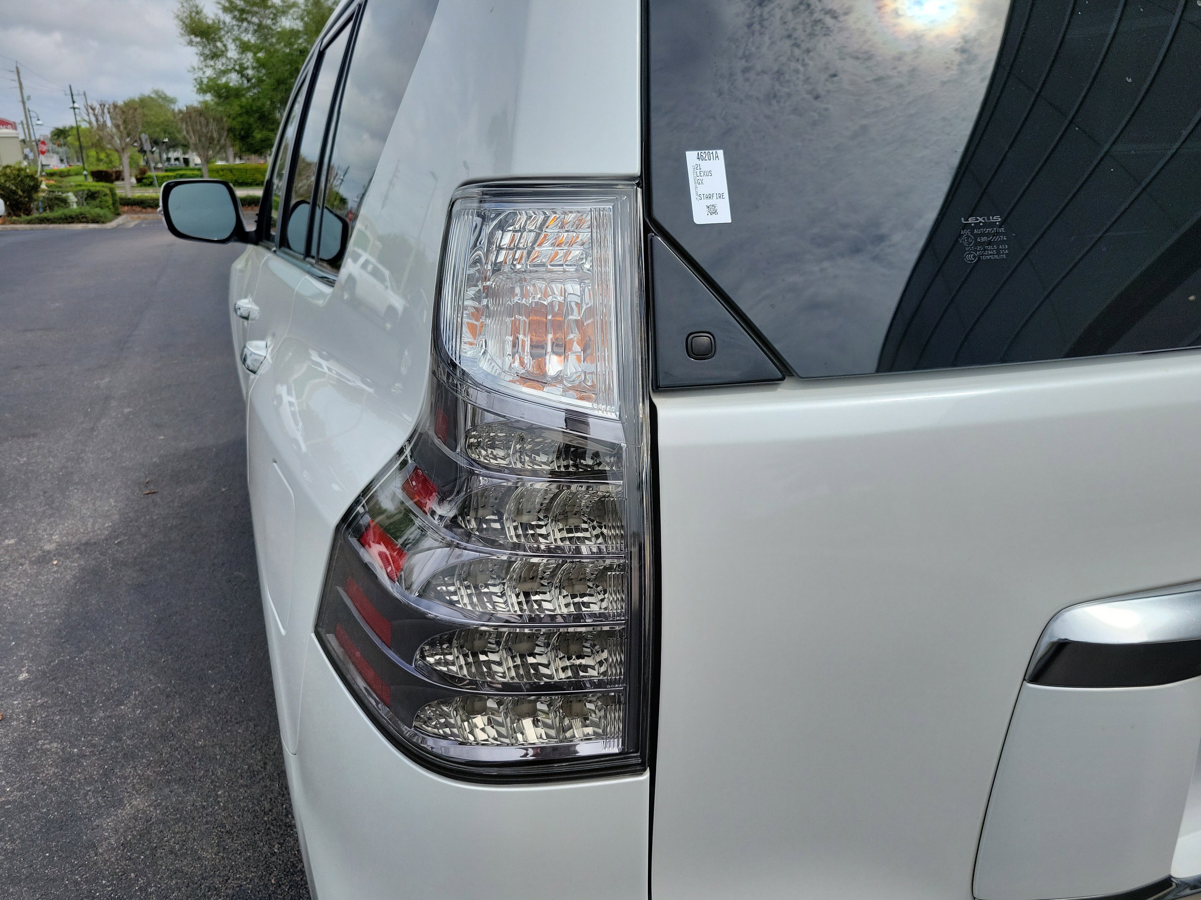 Used 2021 Lexus GX 460 Premium w/ Premium Package image 10