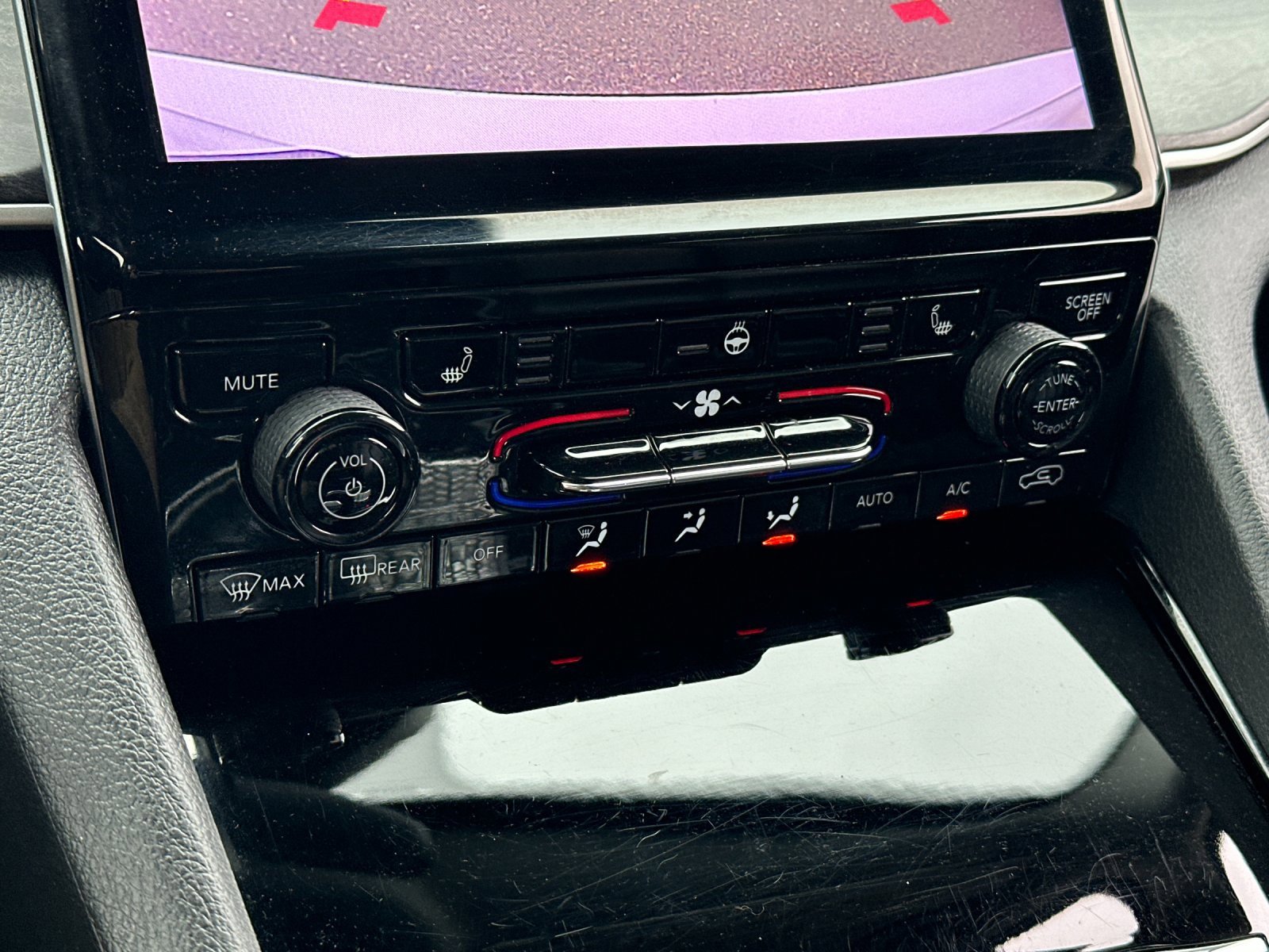 Used 2023 Jeep Grand Cherokee L Limited image 21