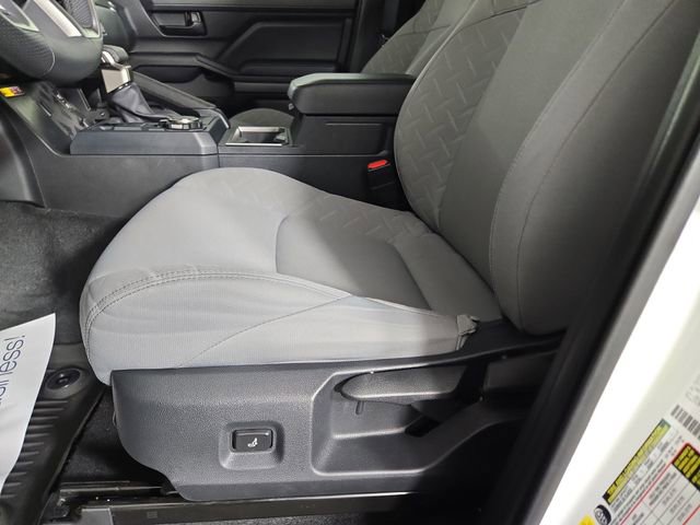 Used 2025 Toyota Tacoma SR5 AWD/4WD image 34