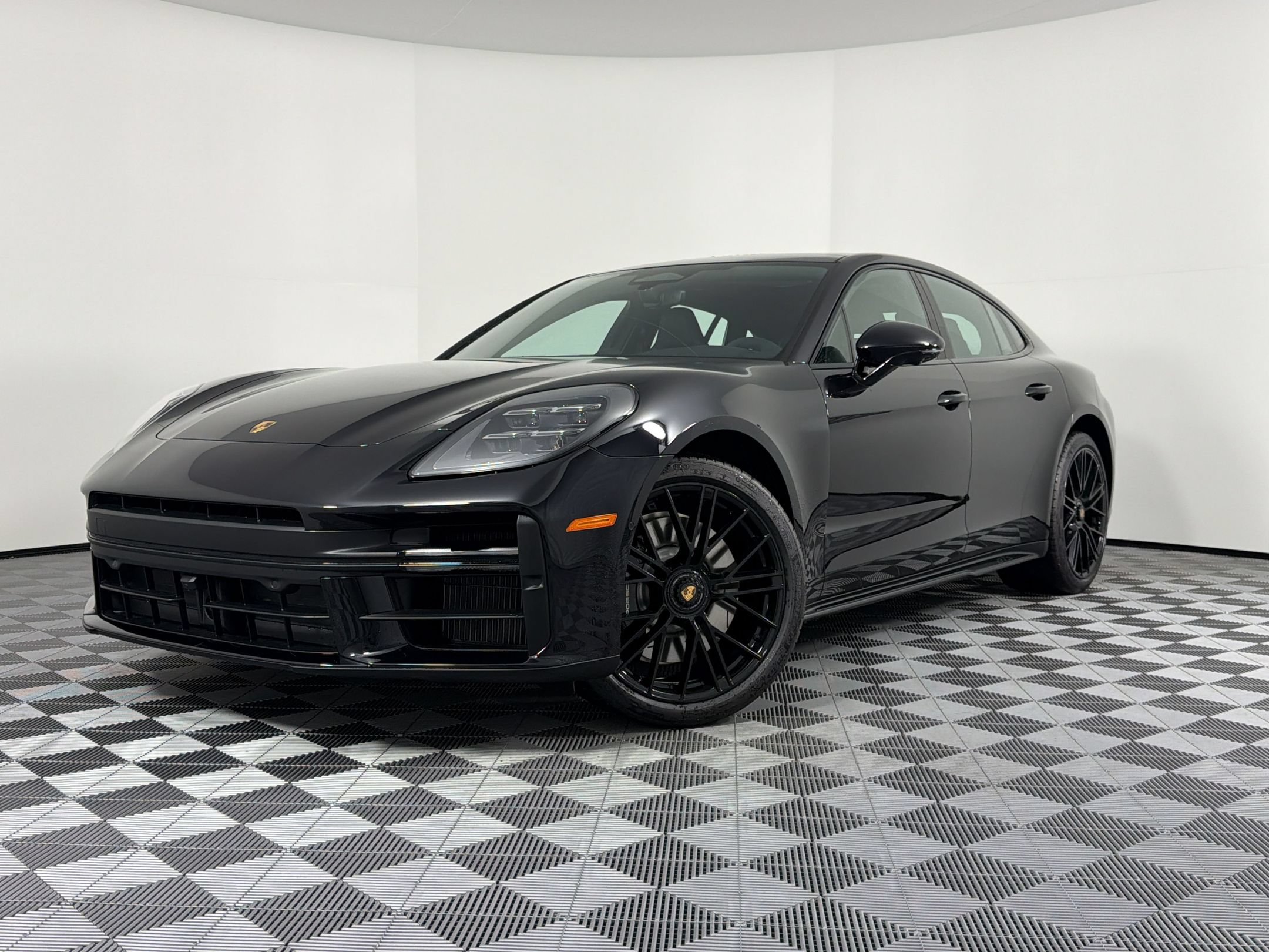 New 2026 Porsche Panamera GTS AWD/4WD image 1