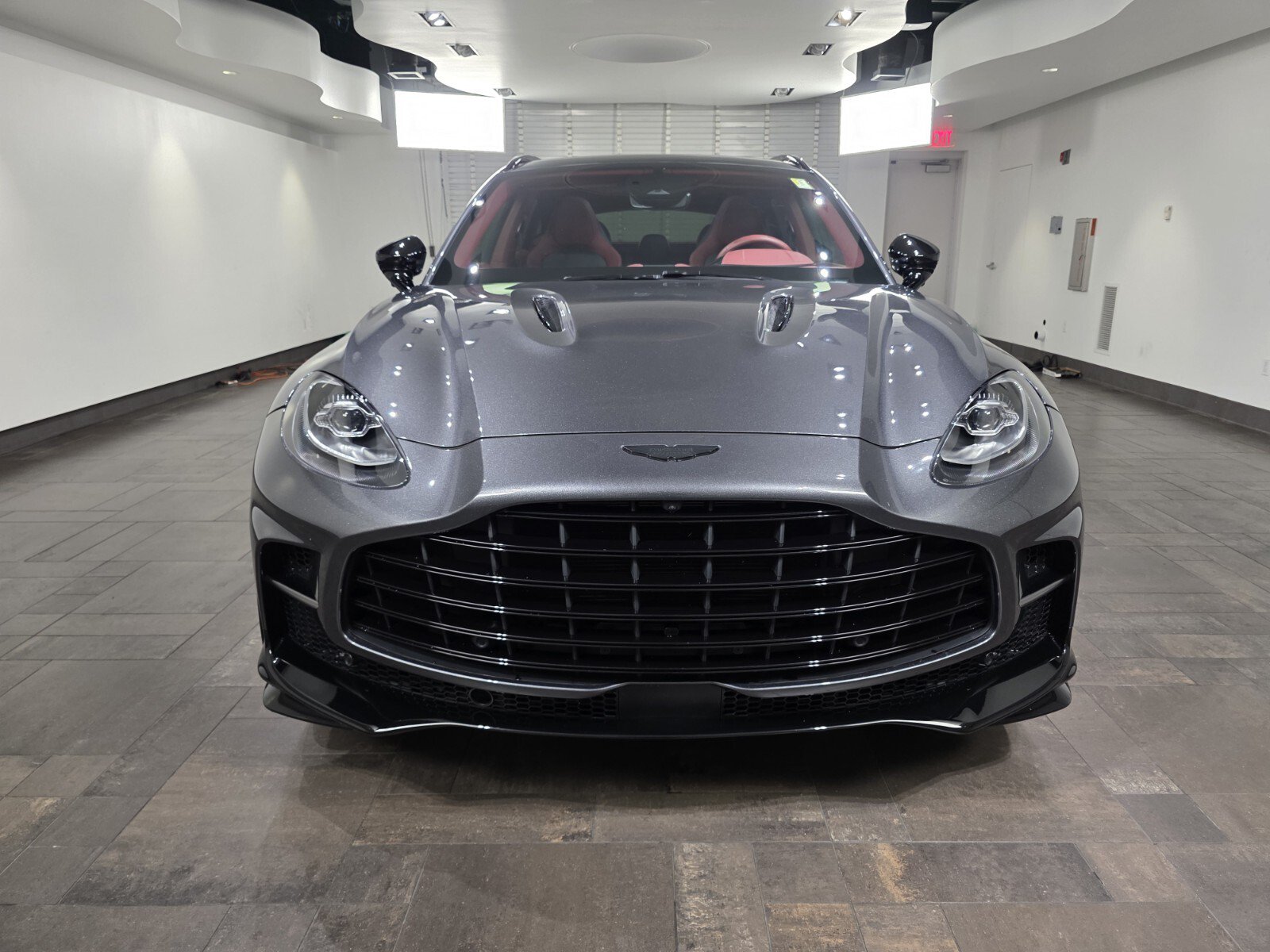 Used 2025 Aston Martin DBX 707 AWD/4WD image 7
