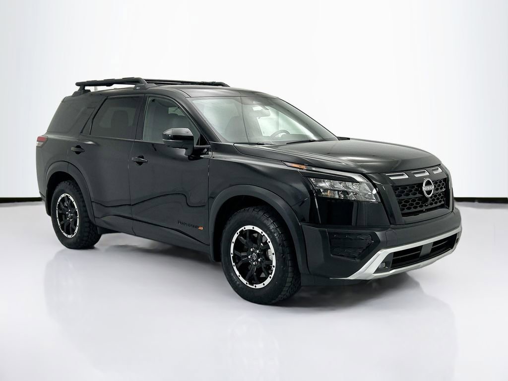 Used 2025 Nissan Pathfinder Rock Creek AWD/4WD image 3