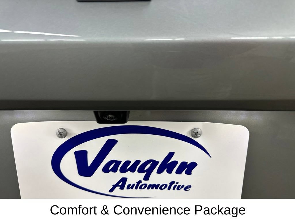 Used 2024 Chevrolet Blazer EV LT AWD/4WD image 17