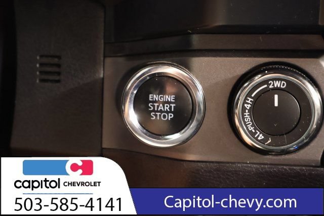 Used 2019 Toyota Tacoma TRD Off-Road w/ TRD Premium Off Road Package AWD/4WD image 28
