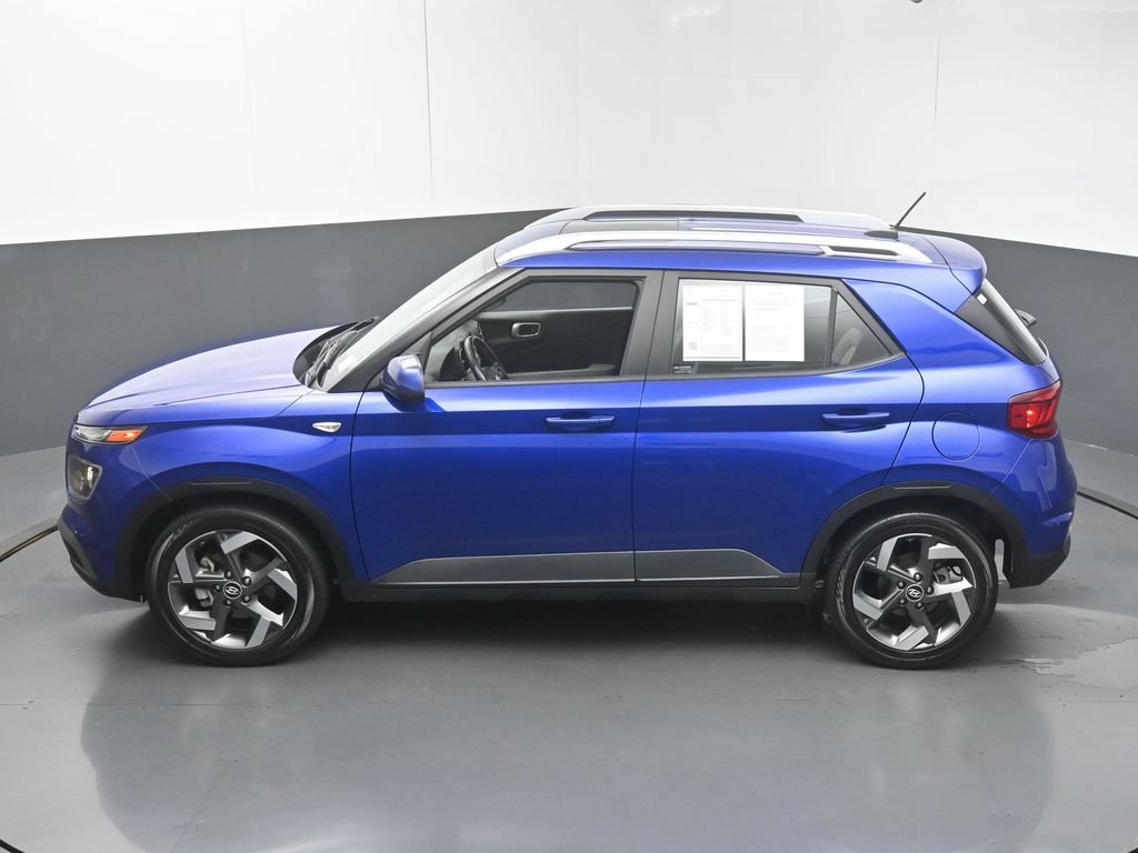 Used 2024 Hyundai Venue SEL FWD image 45