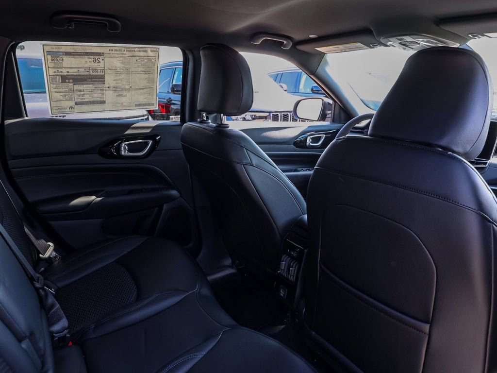 New 2026 Jeep Compass Latitude AWD/4WD image 17