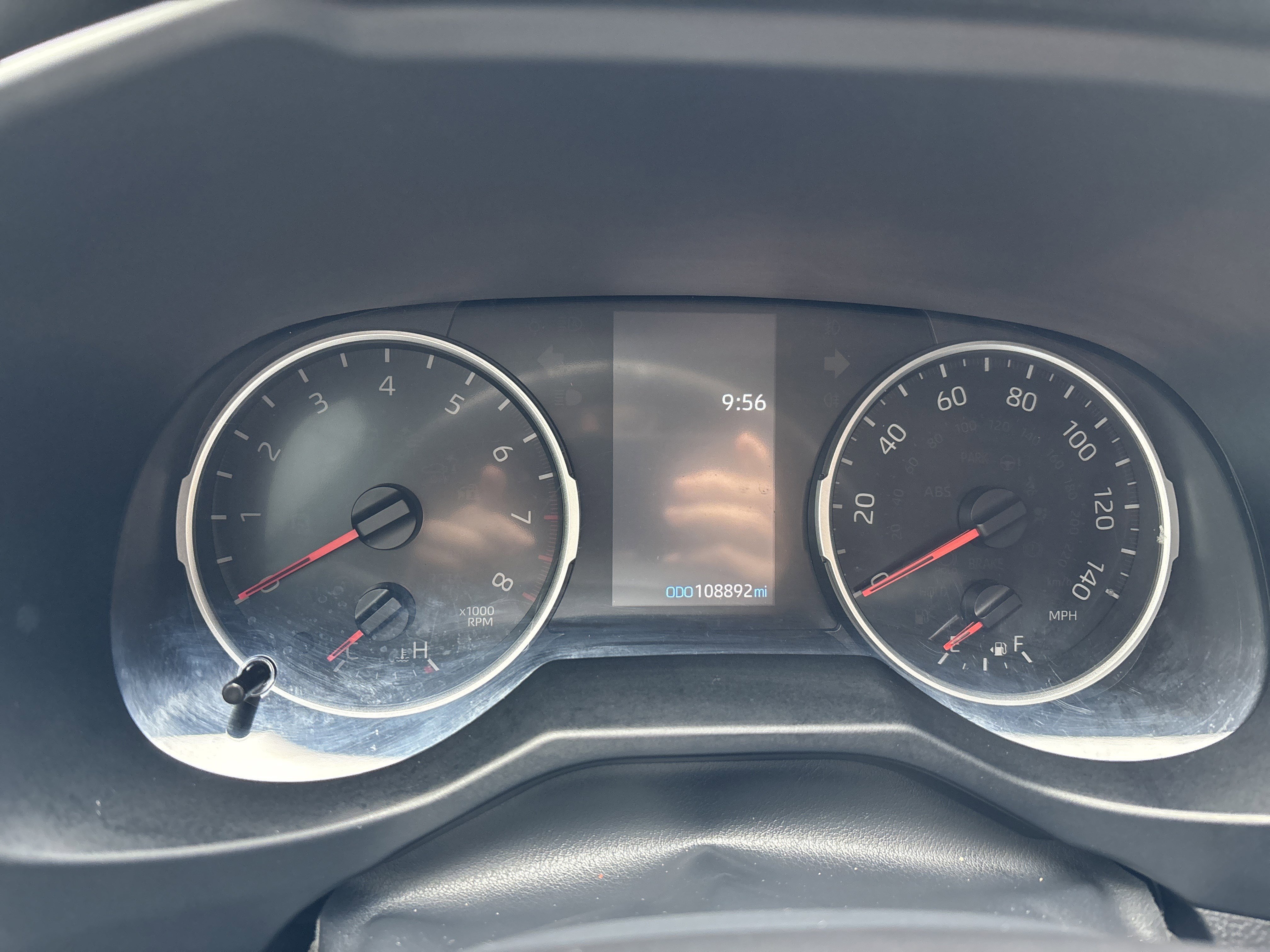 Used 2021 Toyota RAV4 XLE FWD image 19