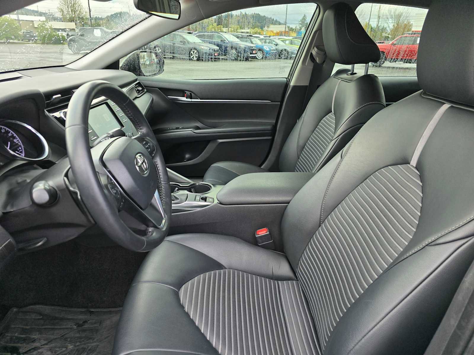 Used 2020 Toyota Camry SE image 21