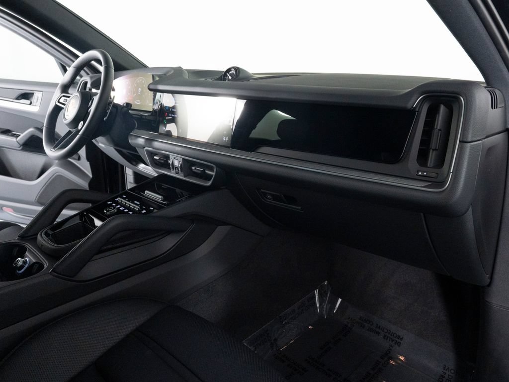 New 2026 Porsche Cayenne Coupe AWD/4WD image 34