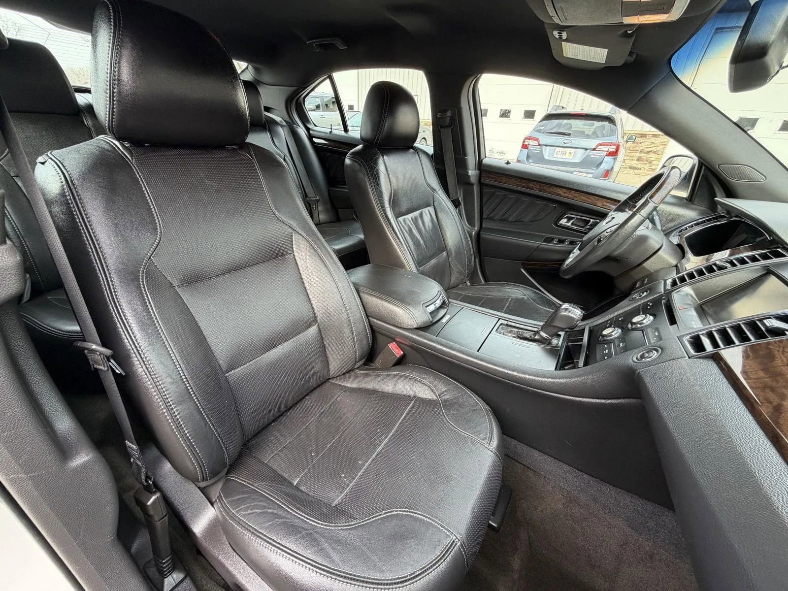 Used 2014 Ford Taurus Limited FWD image 15