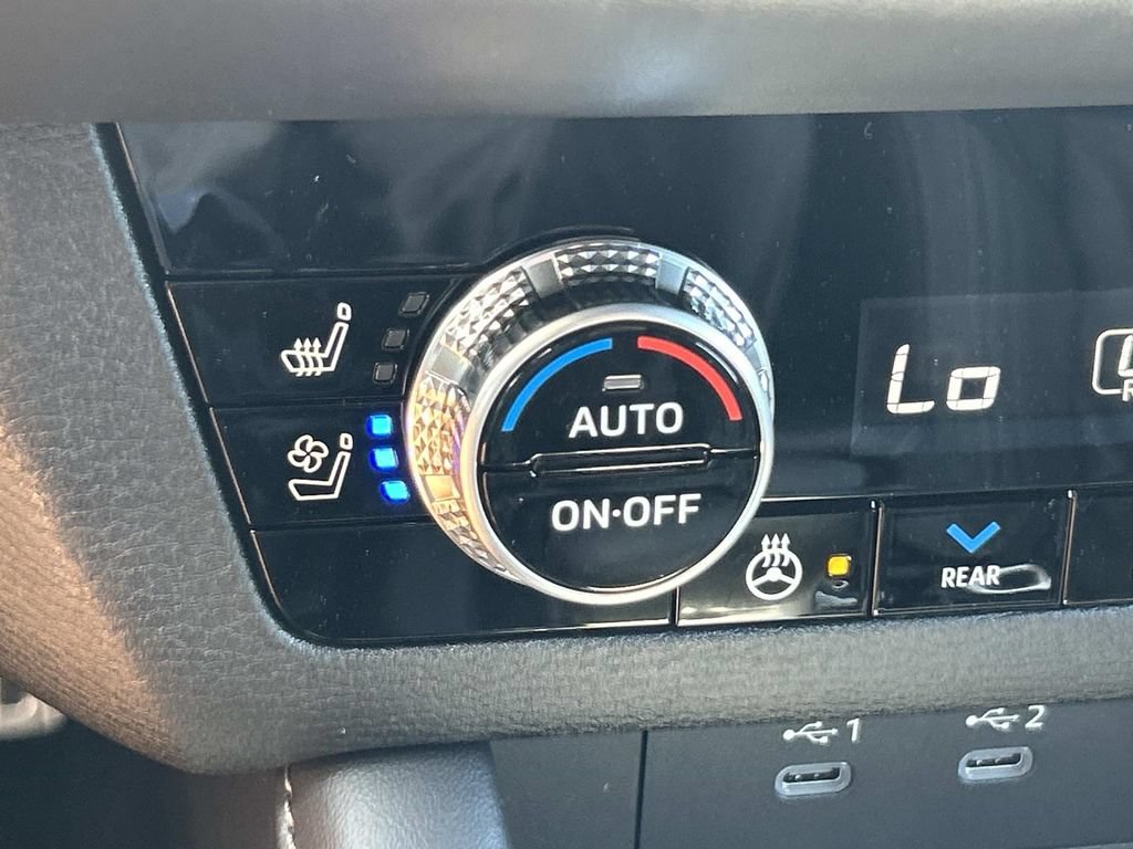 New 2026 Mitsubishi Outlander SEL Black Edition FWD image 30
