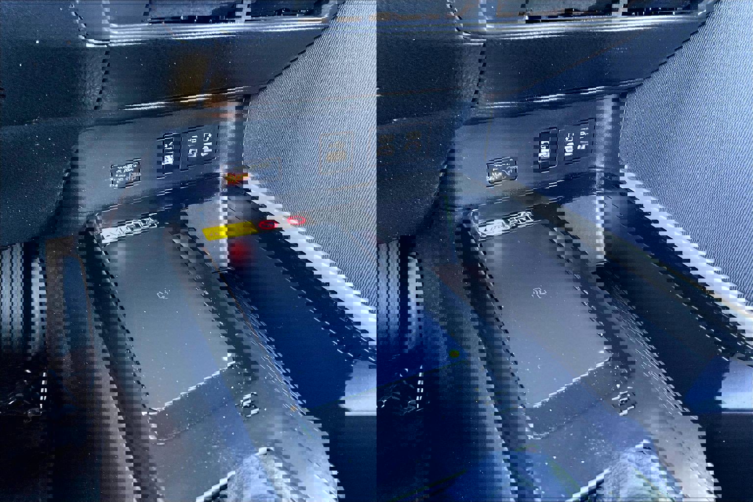 Used 2025 Toyota Camry LE image 30