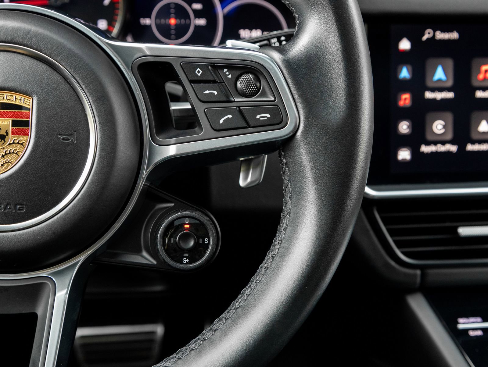 Certified 2023 Porsche Cayenne GTS AWD/4WD image 16