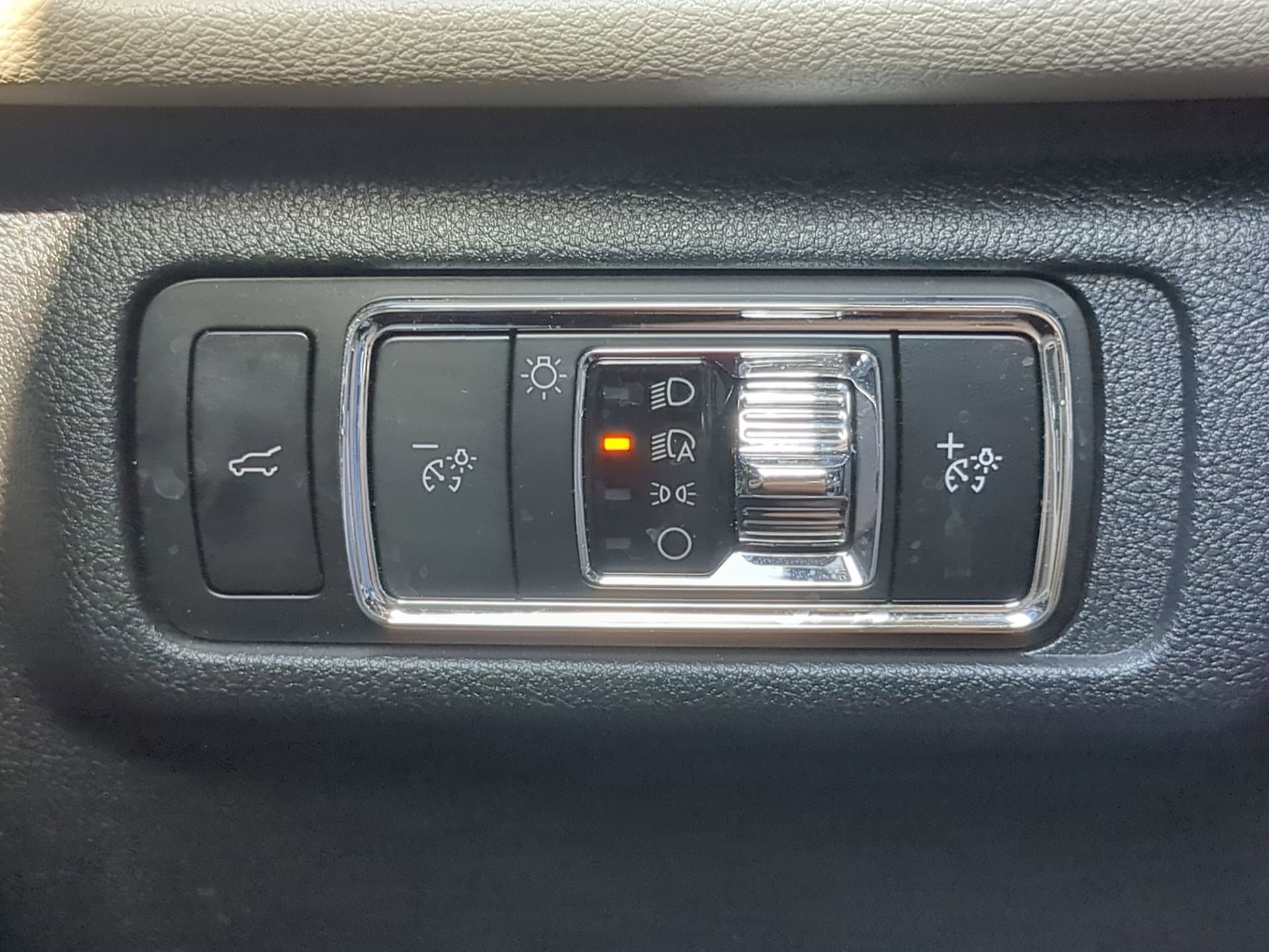 Used 2025 Lincoln Corsair FWD image 55