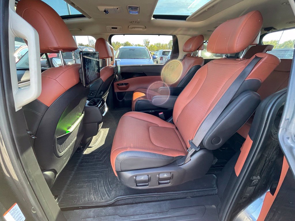 Certified 2024 Kia Carnival SX Prestige FWD image 22