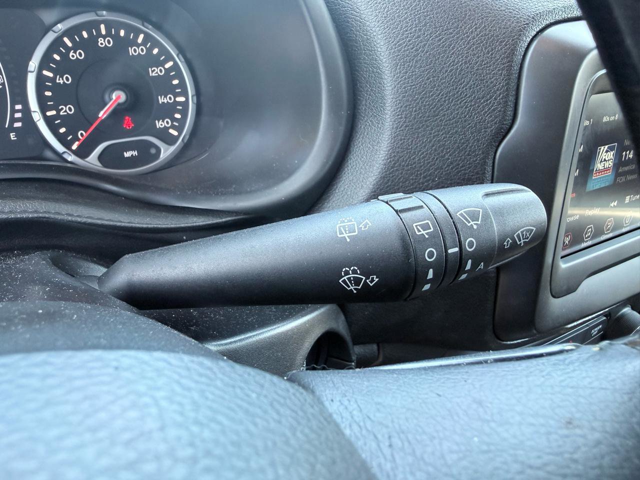 Used 2020 Jeep Renegade Altitude FWD image 18