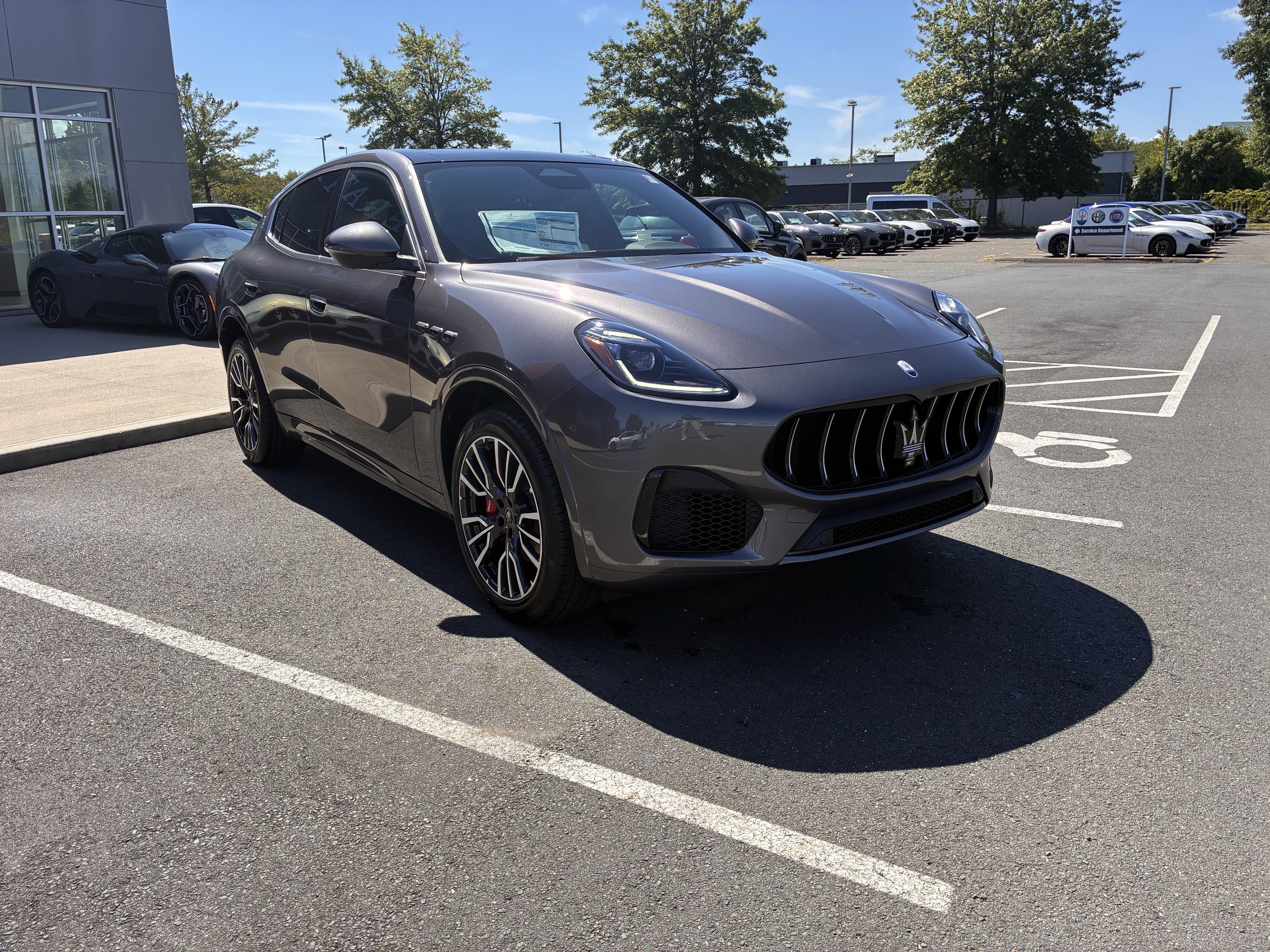 New 2025 Maserati Grecale GT image 4