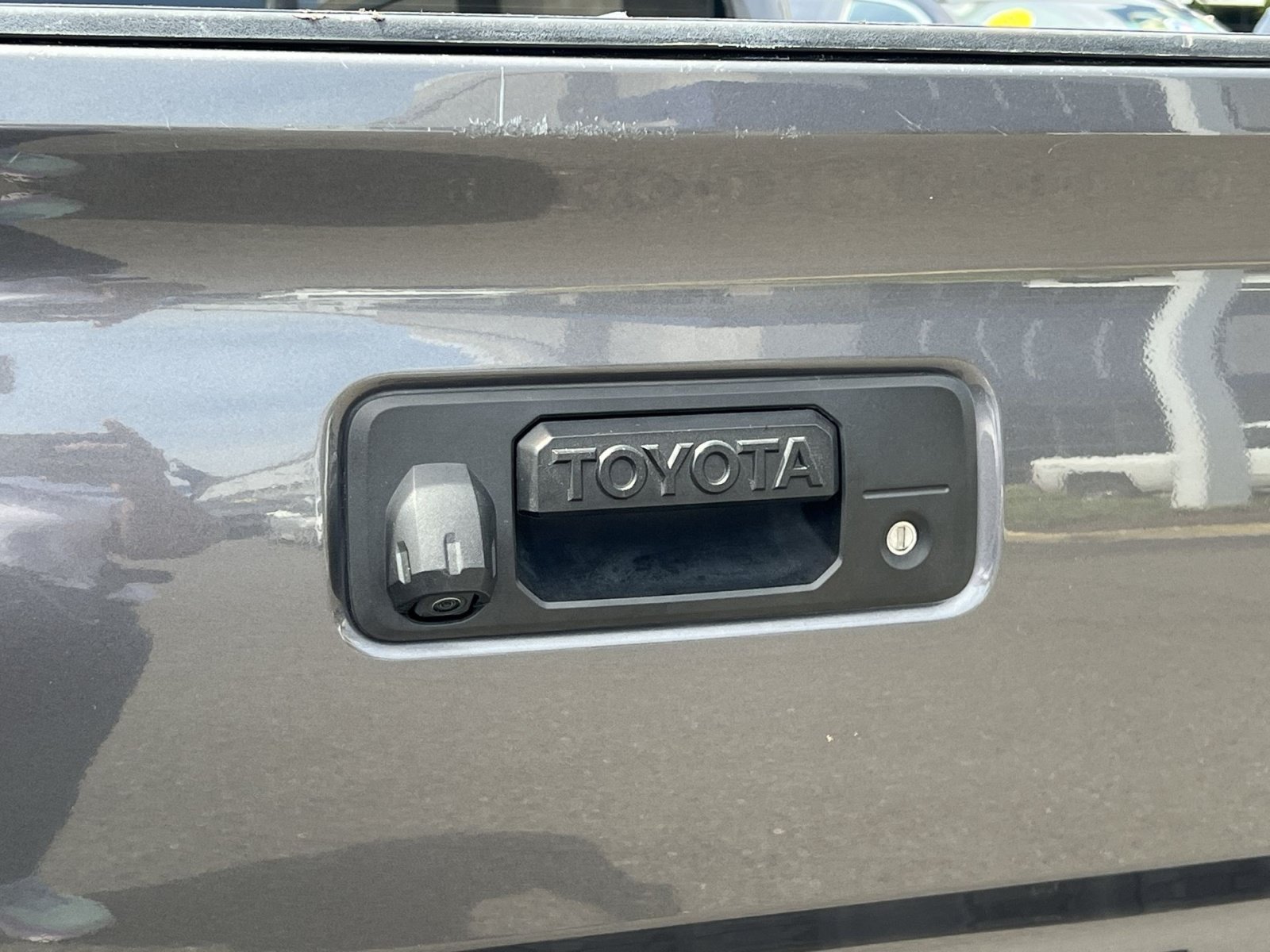 Used 2018 Toyota Tacoma SR w/ SR Convenience Package RWD image 28