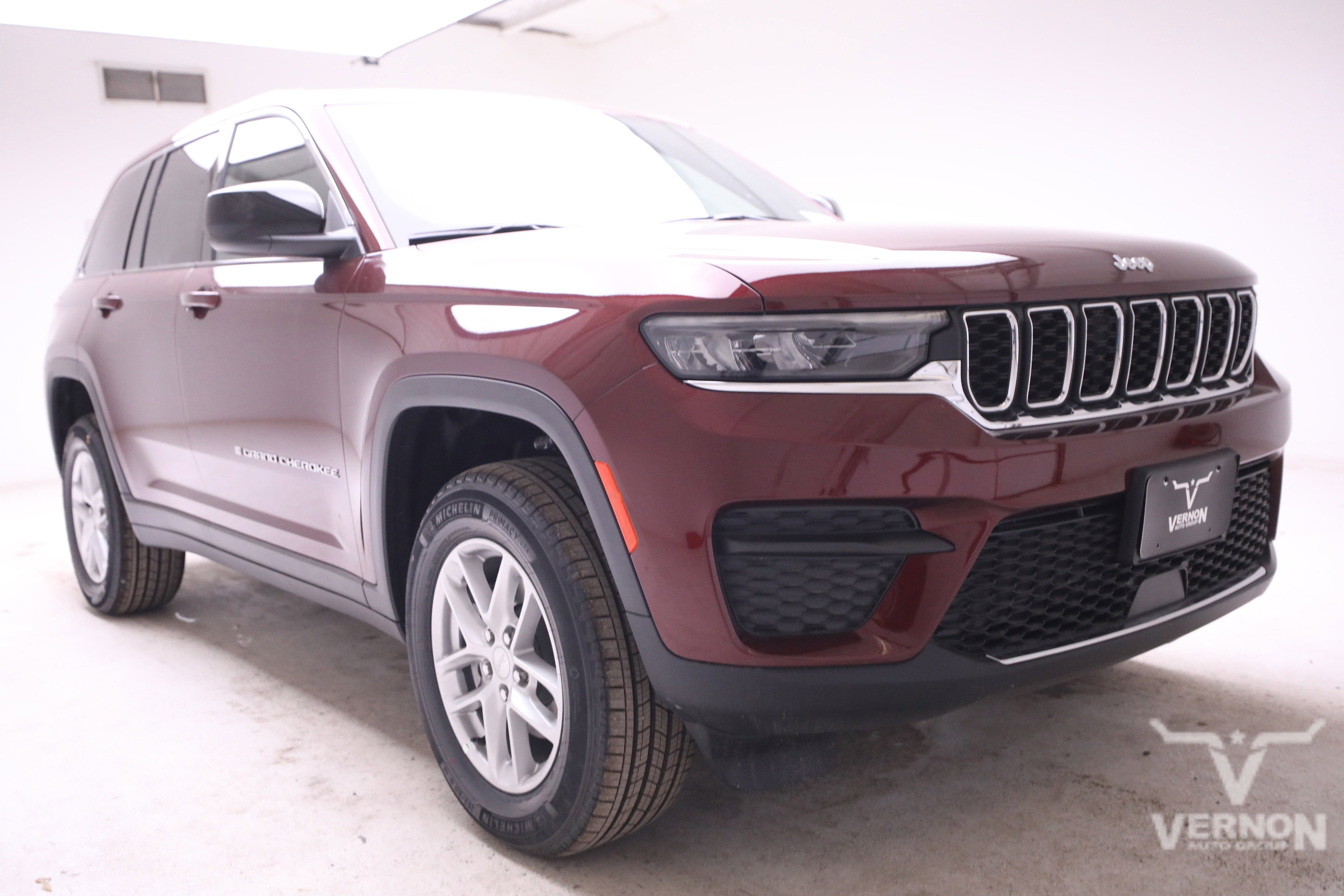New 2025 Jeep Grand Cherokee Laredo X image 7