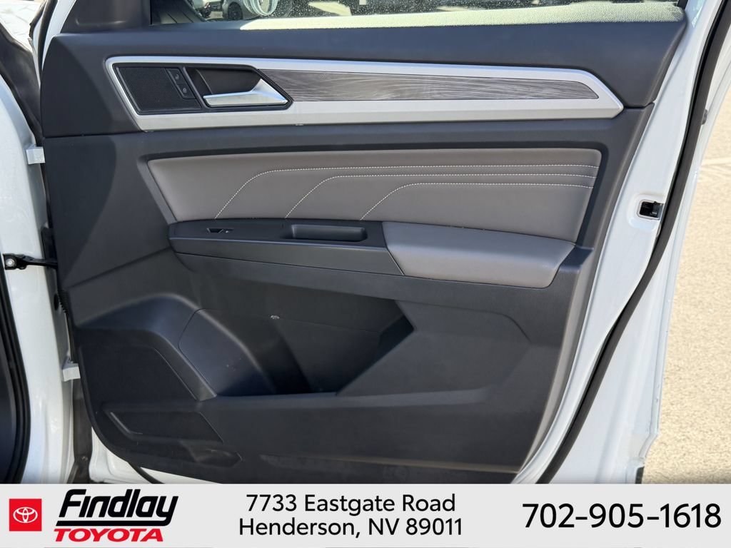 Used 2023 Volkswagen Atlas Cross Sport SE FWD image 15