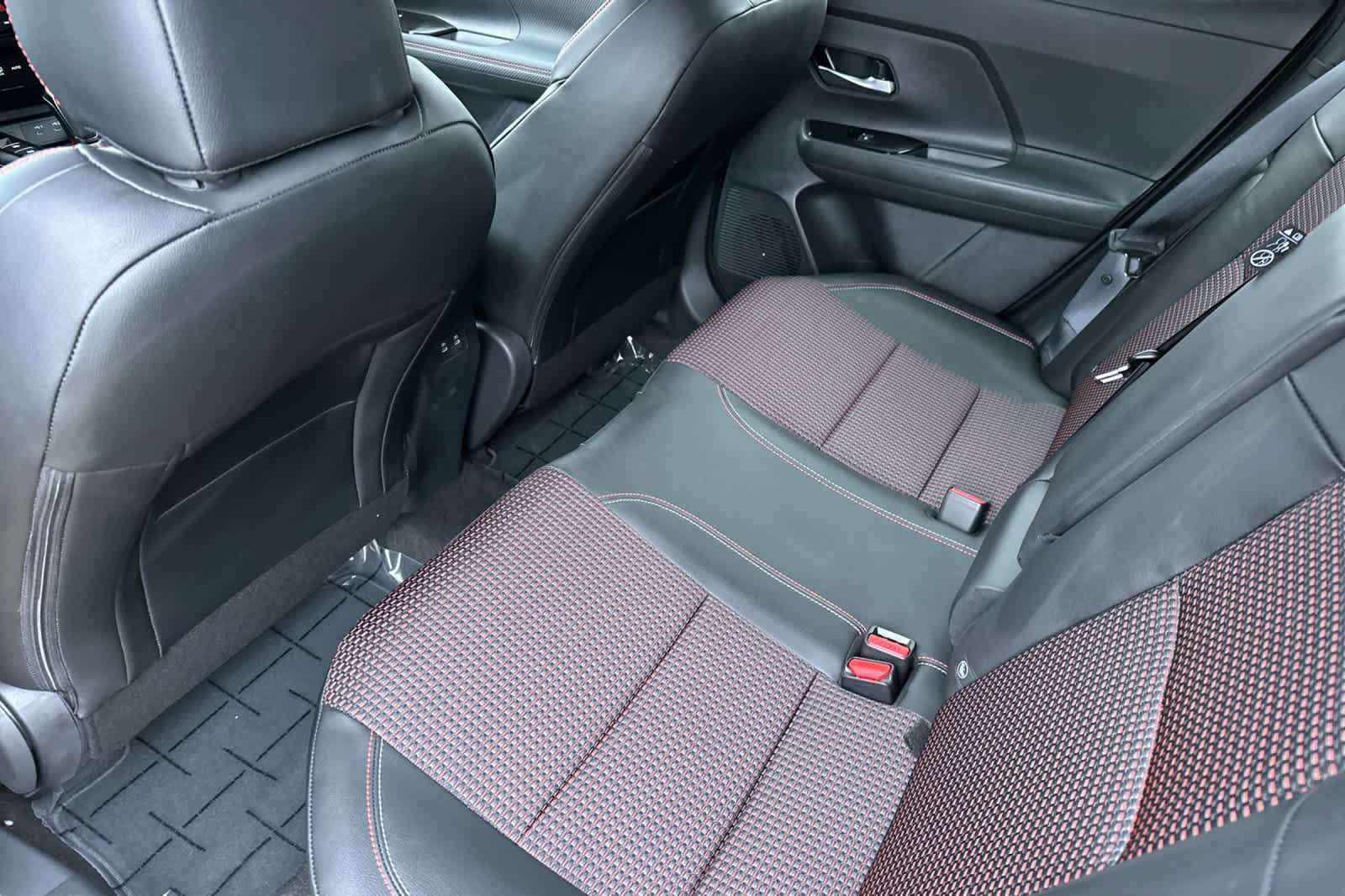 New 2026 Nissan Kicks SR image 4