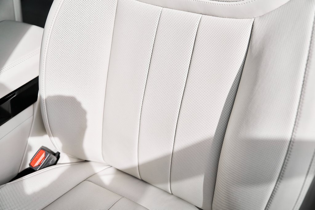 Used 2024 Land Rover Range Rover Long Wheelbase SE image 56