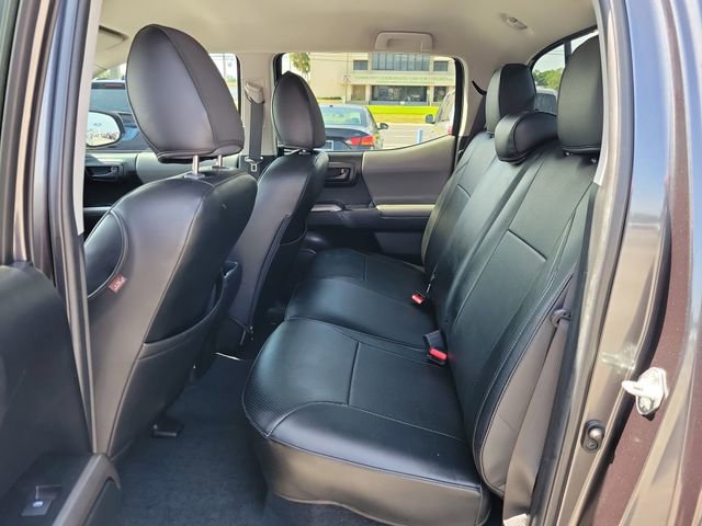 Used 2022 Toyota Tacoma SR5 w/ Technology Package RWD image 11