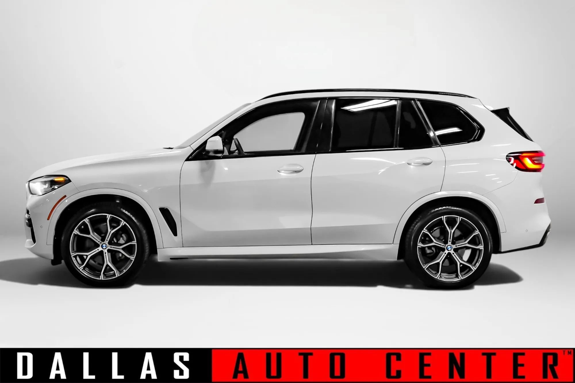 Used 2020 BMW X5 xDrive40i w/ M Sport Package AWD/4WD image 8
