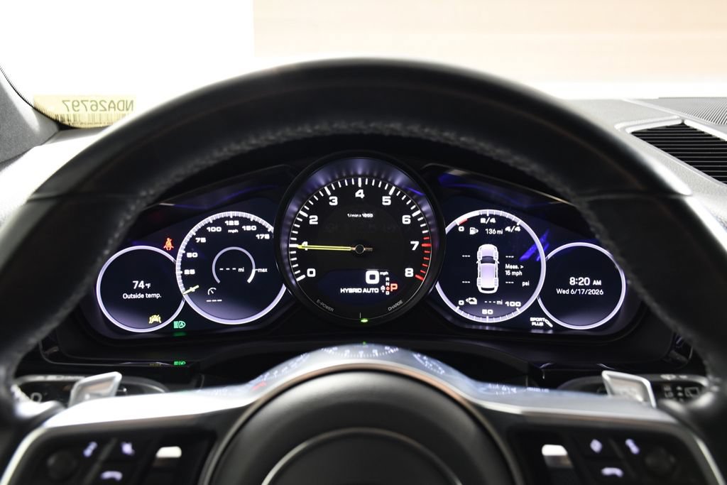 Used 2022 Porsche Cayenne Platinum Edition AWD/4WD image 31