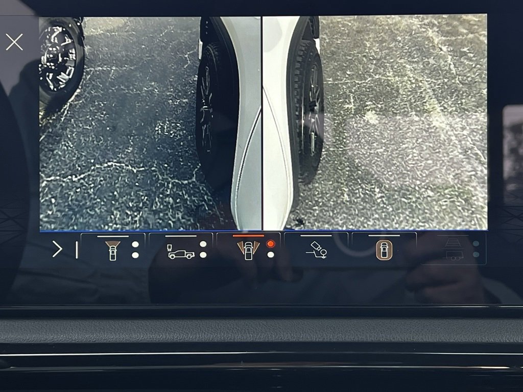 Used 2025 GMC Sierra 1500 AT4 w/ AT4 Premium Package image 42