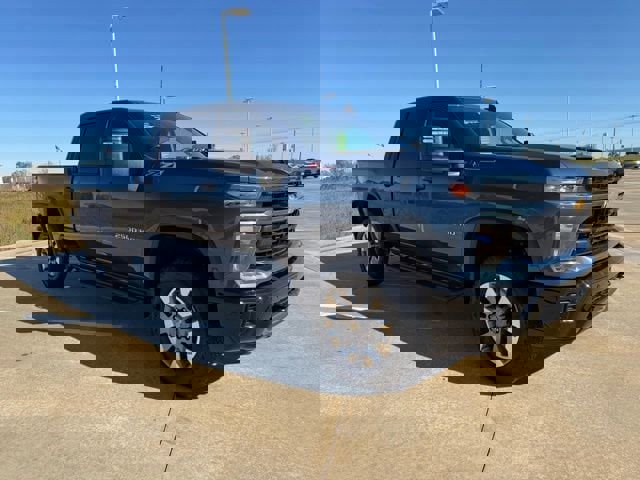 Used 2025 Chevrolet Silverado 2500 Custom w/ Custom Value Package image 7