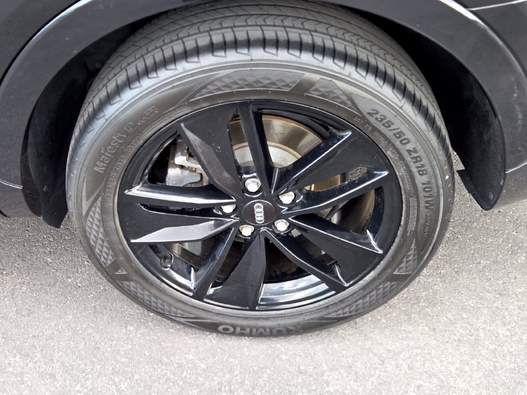 Used 2018 Audi Q3 2.0T Premium w/ Convenience Package FWD image 5