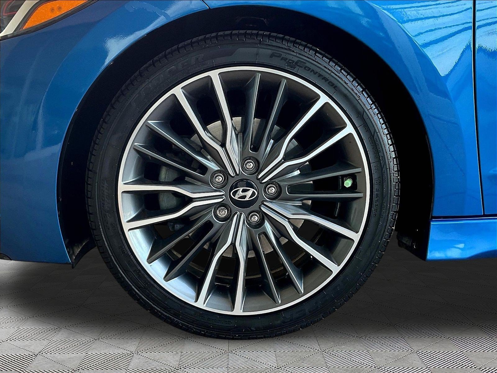 Used 2018 Hyundai Elantra Sport w/ Cargo Package FWD image 31