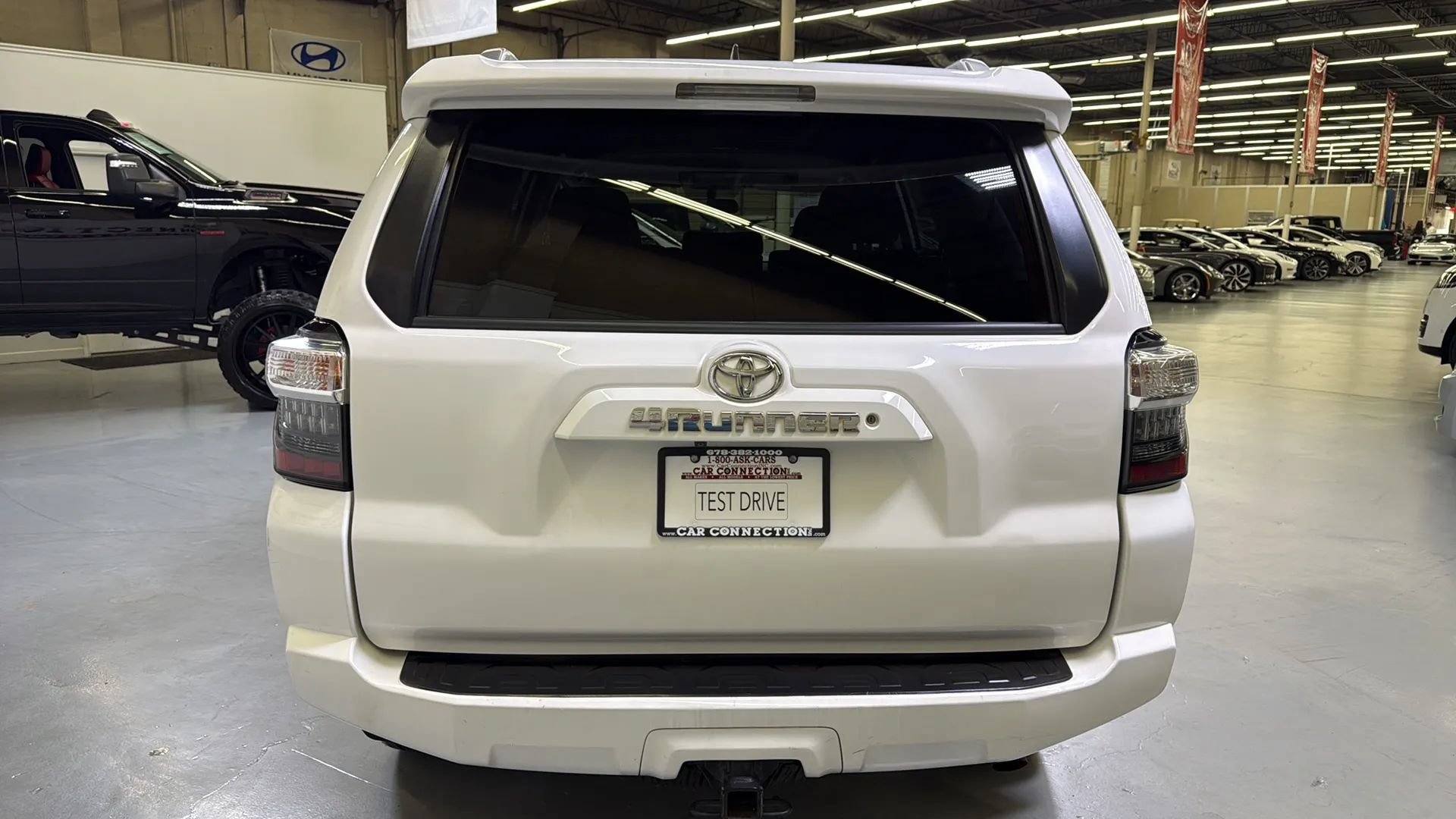 Used 2018 Toyota 4Runner SR5 RWD image 11