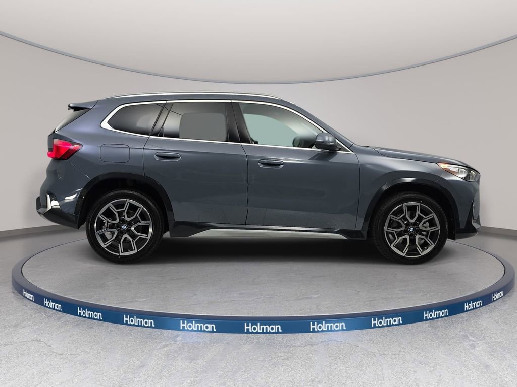 New 2026 BMW X1 xDrive28i w/ Convenience Package AWD/4WD image 4