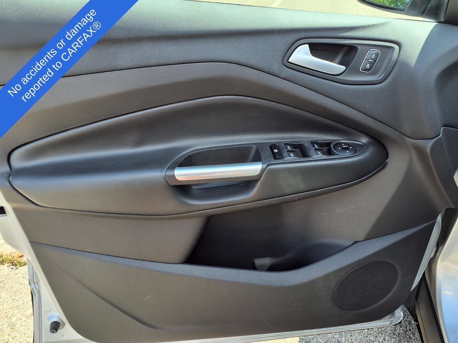 Used 2018 Ford Escape SE w/ SE Sync 3 Package FWD image 15