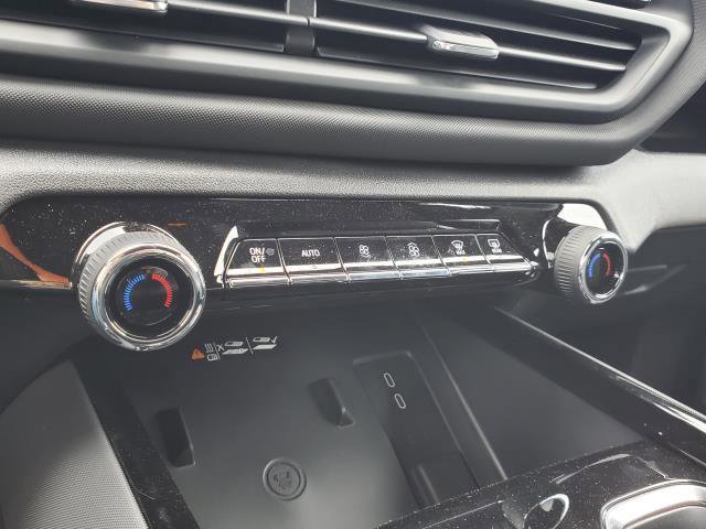 New 2025 Chevrolet Silverado EV LT image 22