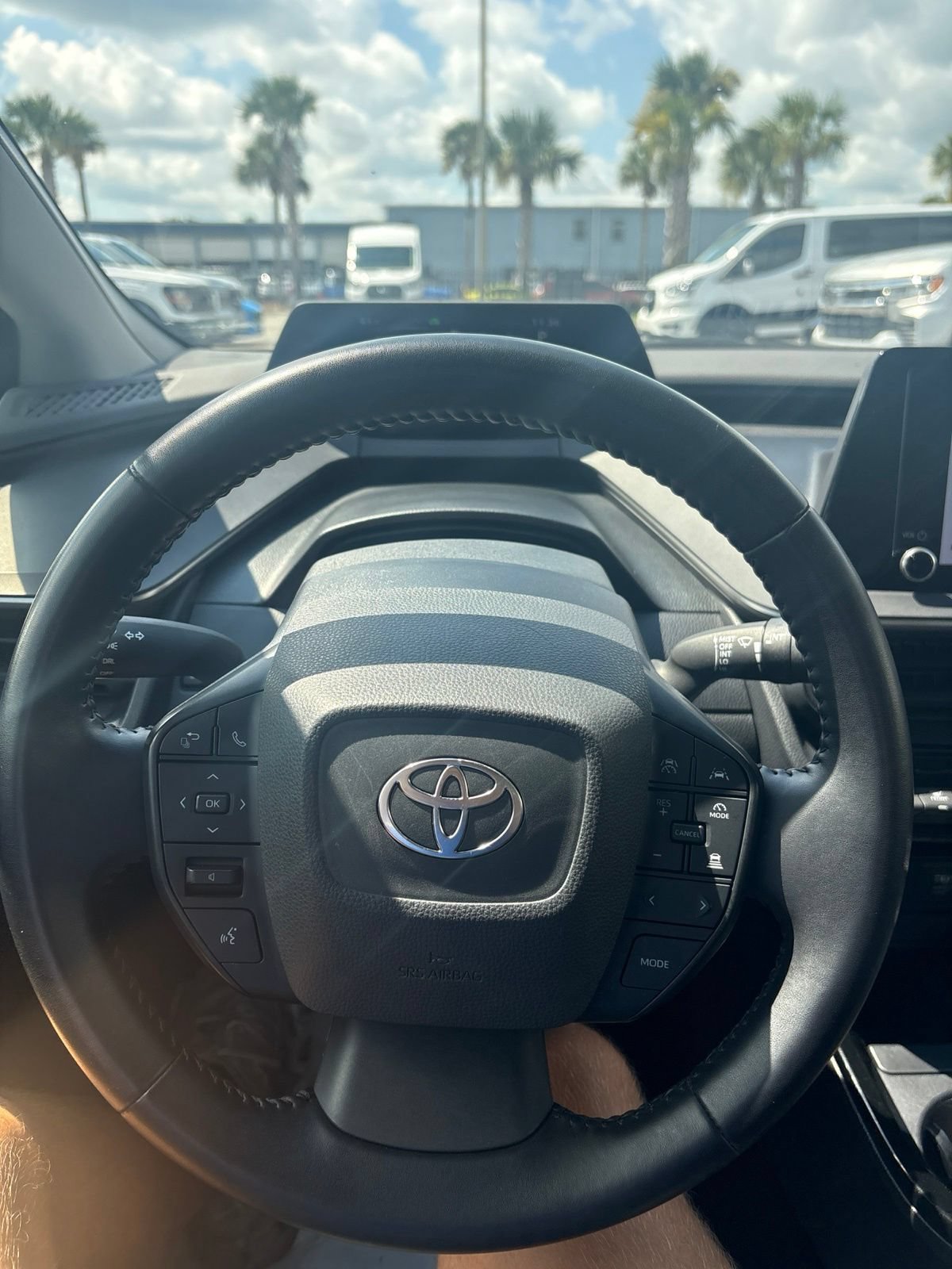 Used 2024 Toyota Prius LE FWD image 16