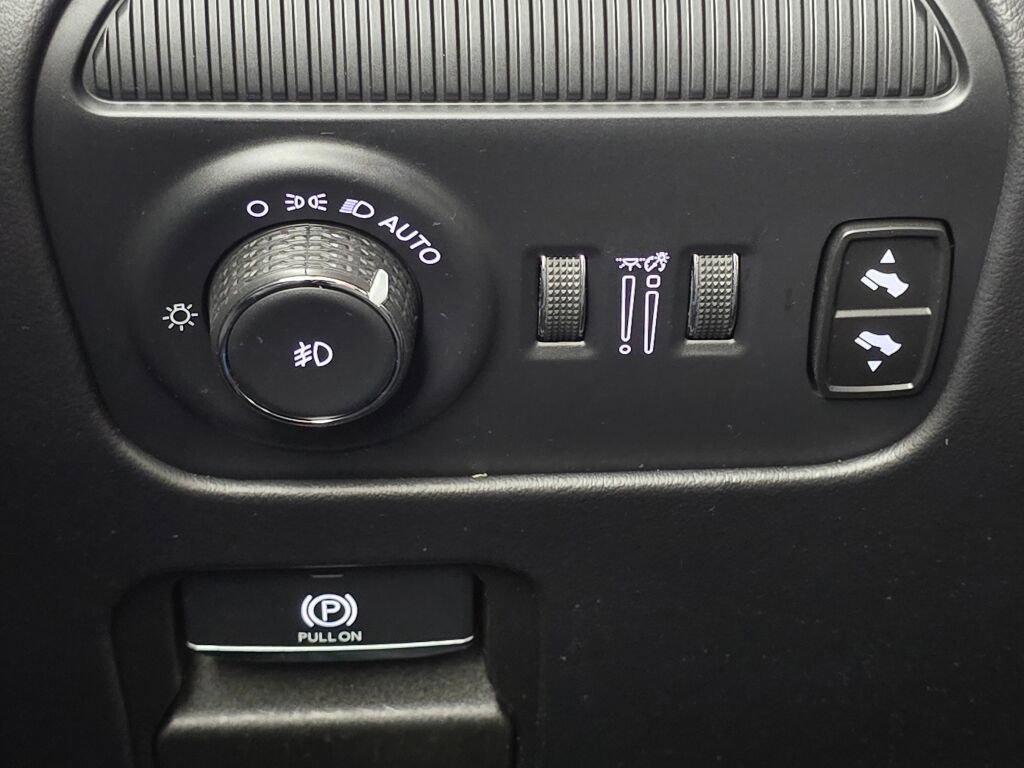 Used 2024 Jeep Grand Wagoneer Series II w/ Quick Order Packagew 28T image 25