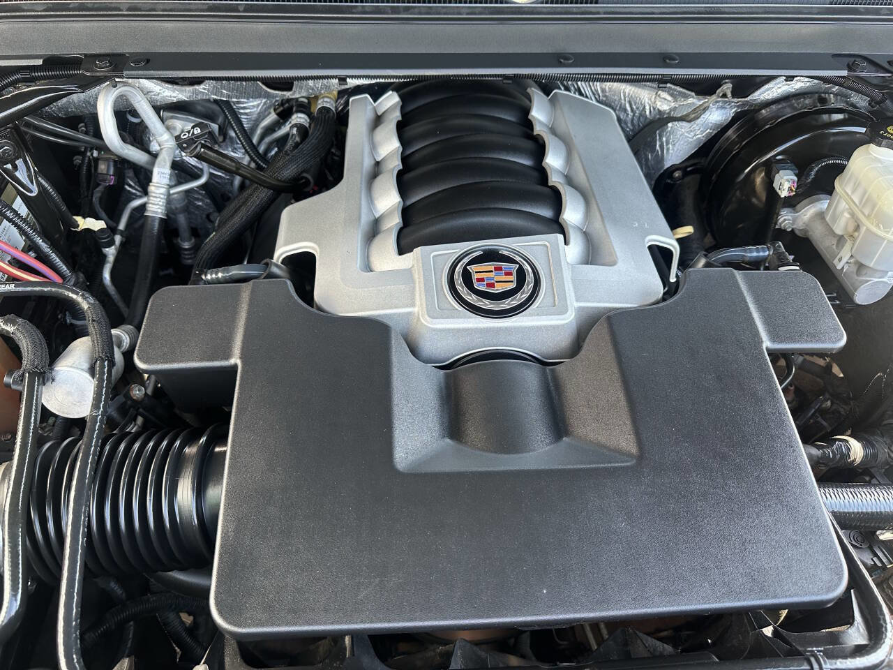 Used 2015 Cadillac Escalade ESV Luxury AWD/4WD image 26