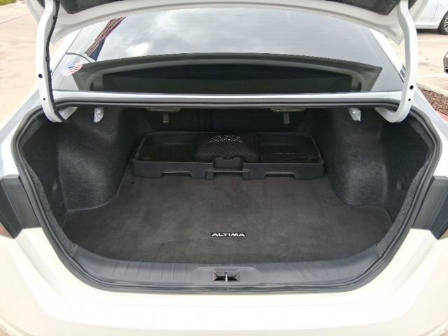Used 2024 Nissan Altima 2.5 SR w/ SR Premium Package FWD image 6