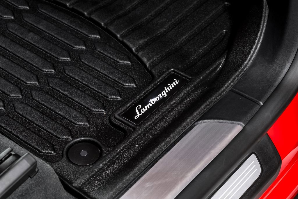 Used 2025 Lamborghini Urus SE AWD/4WD image 43